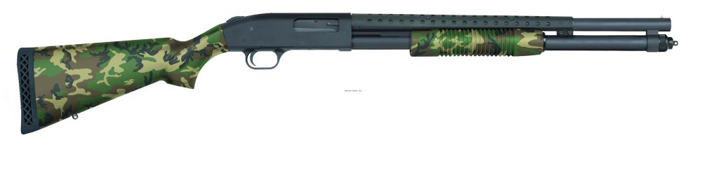 MOSSBERG 590 W/HEATSHIELD WOODLAND