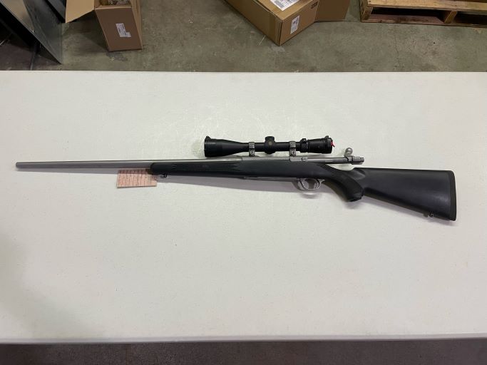 USED - RUGER M77 300 WIN MAG - Image 2